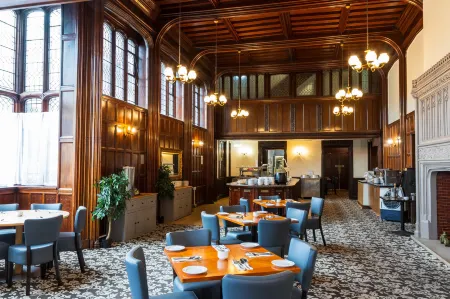 Royal Court Hotel & Spa Coventry Отели рядом со станцией Железнодорожная станция Ковентри