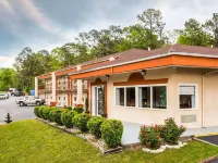 Econo Lodge Fort Jackson Hotel berhampiran Kubu Jackson
