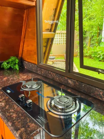 Golden Melody Luxury Cabin by Nginapsini