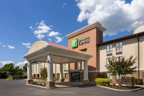 Holiday Inn Express WALDORF by IHG - Motel