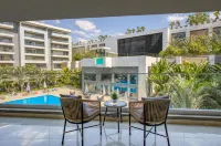 Ocean Blue Studios - Rooftop Pools