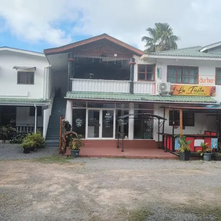 Alpha & Omega Apartment Seychelles