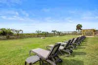 Monterey Bay Suites - Balkoner