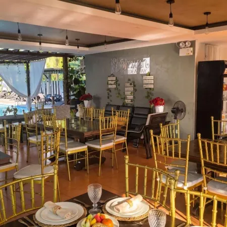 Bakawan Hideaway Resort & Restaurant