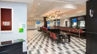 Holiday Inn INDIANAPOLIS AIRPORT by IHG - bar