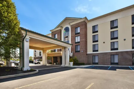 Holiday Inn Express & Suites Fort Wayne
