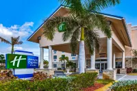 Holiday Inn Express & Suites Lantana Hotel a Lantana