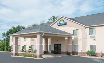 Days Inn by Wyndham Sullivan
