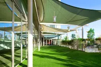 W Scottsdale Hotels near On the Edge Gallery