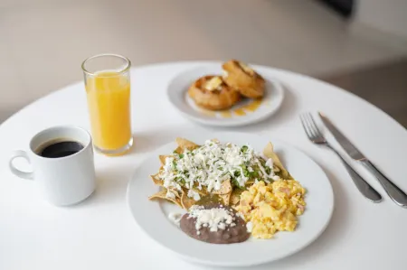 City Express Suites by Marriott Ciudad de México Anzures Отели рядом с достопримечательностью «Национальный дворец»