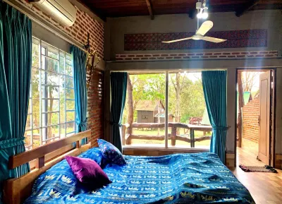Nature Lodge Отели в г. 