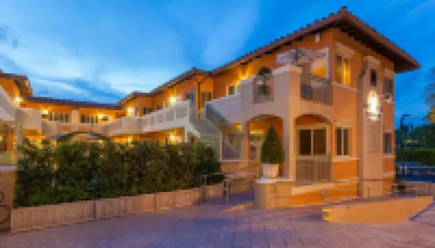 Sun Harbour Boutique Hotel