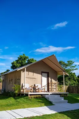 Kadena Glamping Dive Resort - Muna Island Hotel a 