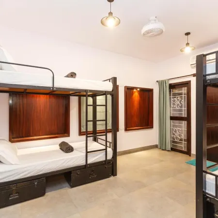 Locul Uptown - Near Bangalore Palace Grounds Отели рядом с достопримечательностью «Торговый центр Mantri Square»