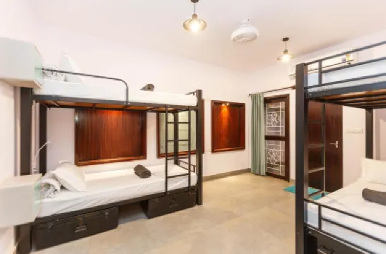 Locul Uptown - Near Bangalore Palace Grounds Hoteles en 