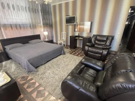 Михалыч Отели рядом с достопримечательностью «Центральный Стадион»