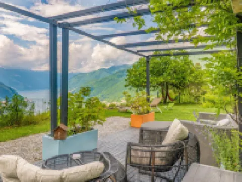 Essentia Guest House Hotels in Faggeto Lario