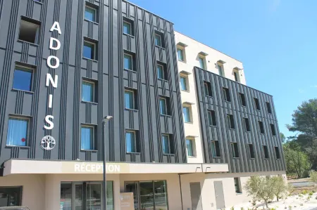 Adonis le Castellet Отели в г. Ле-Боссе