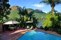 The Shore House - Pools