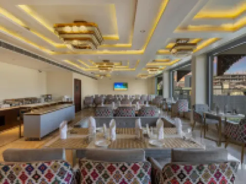 Arco Hotels and Resorts Srinagar Hotels in Srinagar