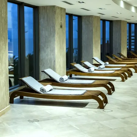 Colosseum Marina Hotel