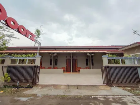 RedDoorz Syariah Near Exit Tol Pemalang Comal 2 Отели в г. Пемаланг