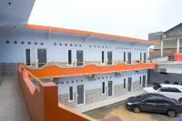 Penginapan Kurnia Sluke 住宿飯店