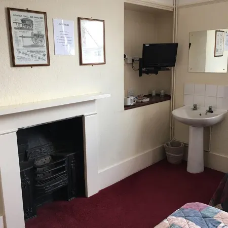 The Bridge Inn Отели рядом с достопримечательностью «Чизик Хаус энд Гарденс»