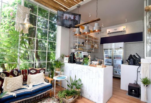 칠 하우스 앳 나이양