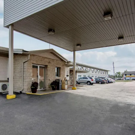 Howard Johnson by Wyndham Thunder Bay