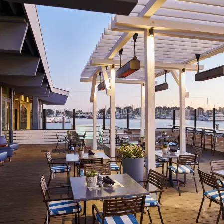 DoubleTree by Hilton Hotel Berkeley Marina