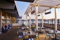 DoubleTree by Hilton Hotel Berkeley Marina - breakfast
