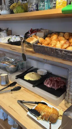 Gold Beach Hotel & Residence Отели в г. Арроманш-ле-Бен