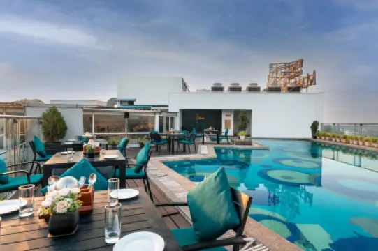 Pal Heights Mantra Отели в г. 