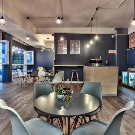 Wink Aparthotel Foreshore Отели рядом с достопримечательностью «Театр «Артскейп»»