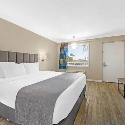 Orlando International Drive North Hotel โรงแรมใกล้ฟันสปอตอเมริกา