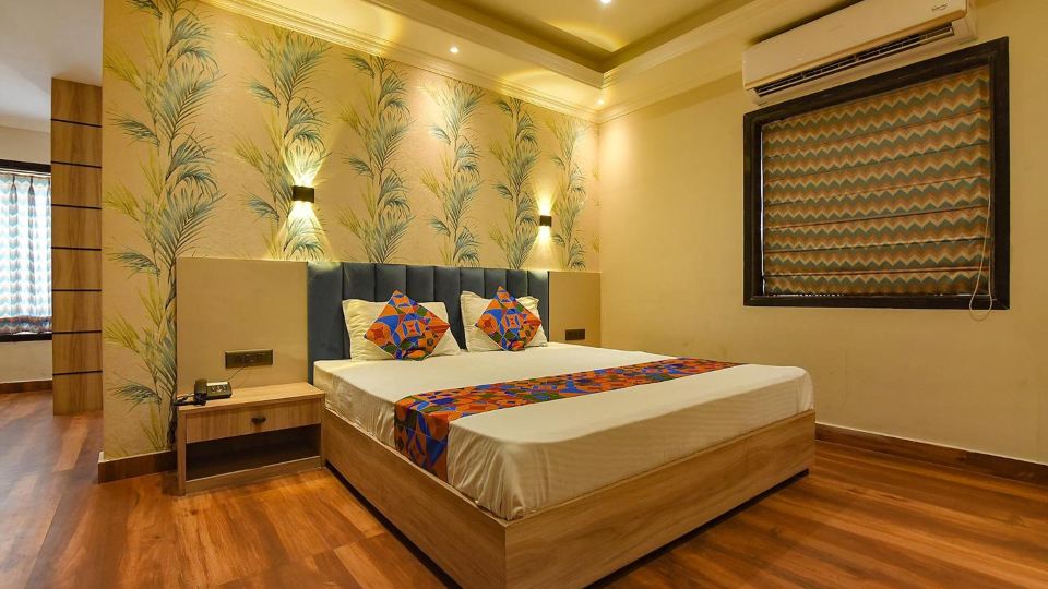 FabHotel Seventy Seven