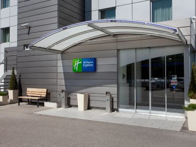 Holiday Inn Express GENEVA AIRPORT by IHG