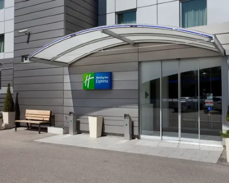 Holiday Inn Express GENEVA AIRPORT by IHG Hotels in Geneva