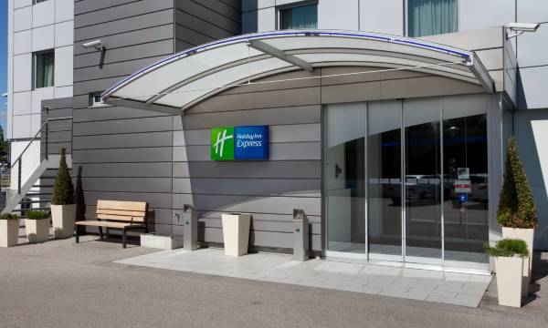 Holiday Inn Express Geneva Airport by IHG