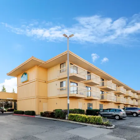 La Quinta Inn & Suites by Wyndham Oakland - Hayward