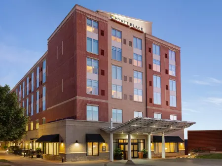 Hyatt Place Columbia Downtown Отели рядом с достопримечательностью «Ривербанкс Зу энд Гарден»