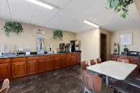Super 8 by Wyndham Fort Mitchell Cincinnati Area Hotels in Fort Mitchell