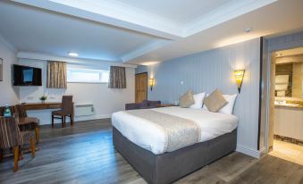 Best Western the Manor Hotel  Suites