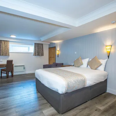 Best Western the Manor Hotel  Suites Hotels near Ebbsfleet Intl Train Station