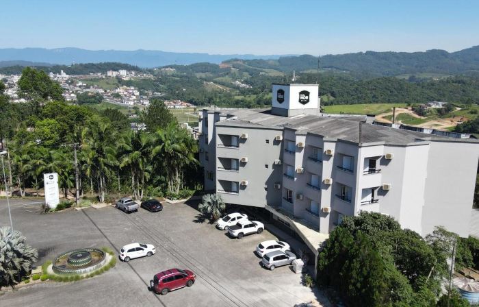 Real Nob Hotel