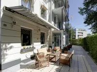 Hotel Marienthal Garni Hotels near Blohms Park