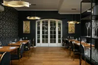 The Royal Adelaide Hotel - breakfast
