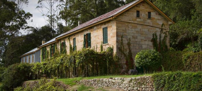 Tizzana Winery Bed and Breakfast Hotels in Sydney