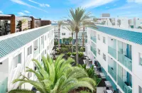 Bristol Sunset Beach - Holiday Apartments - Bergblick
